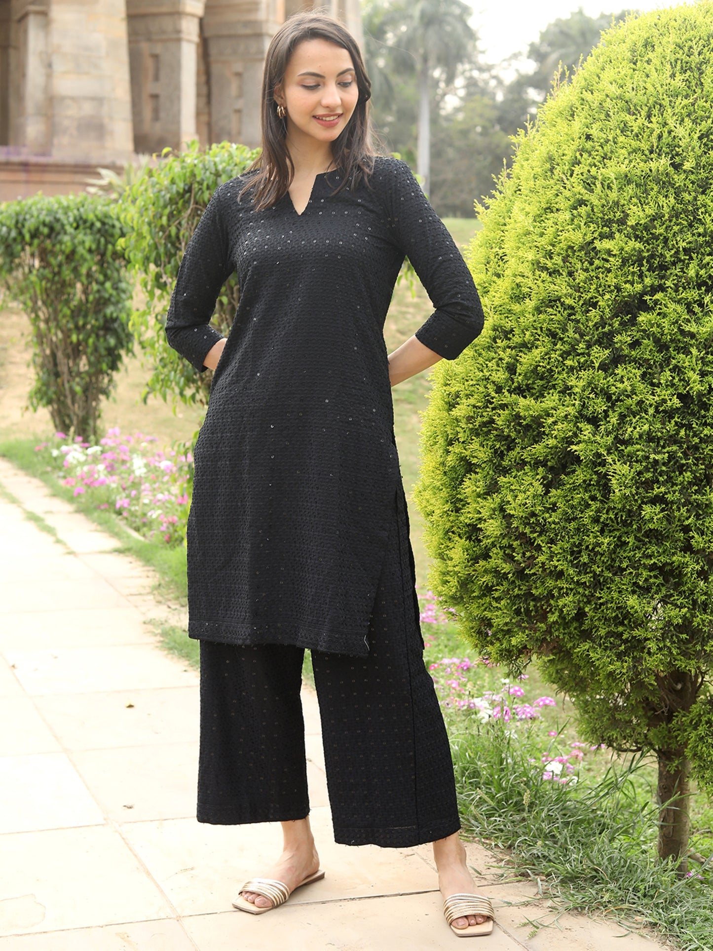 Everyday Elegance Black