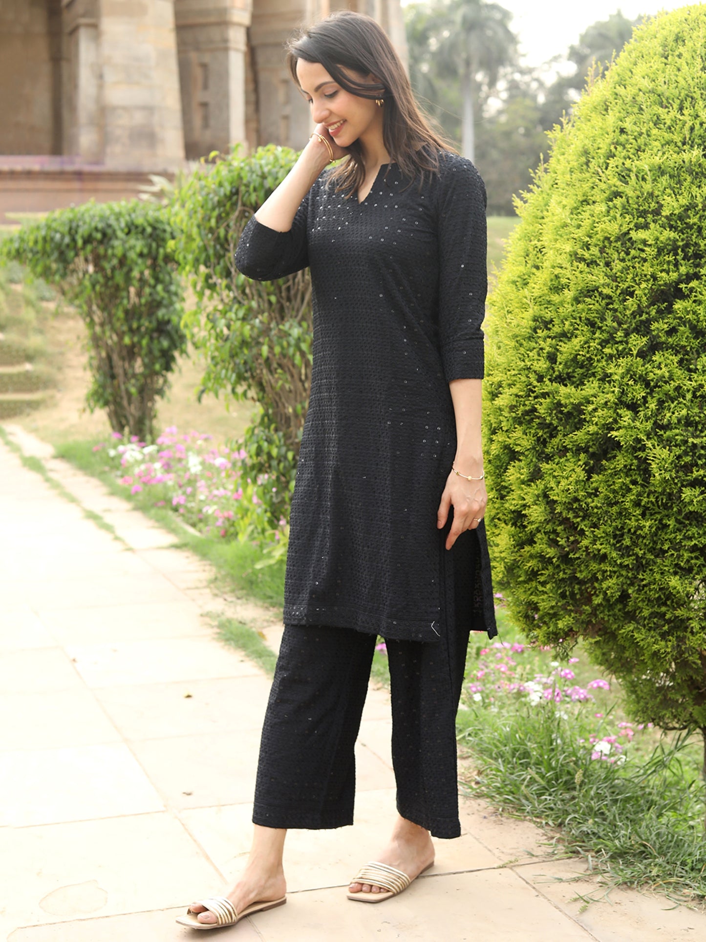 Everyday Elegance Black