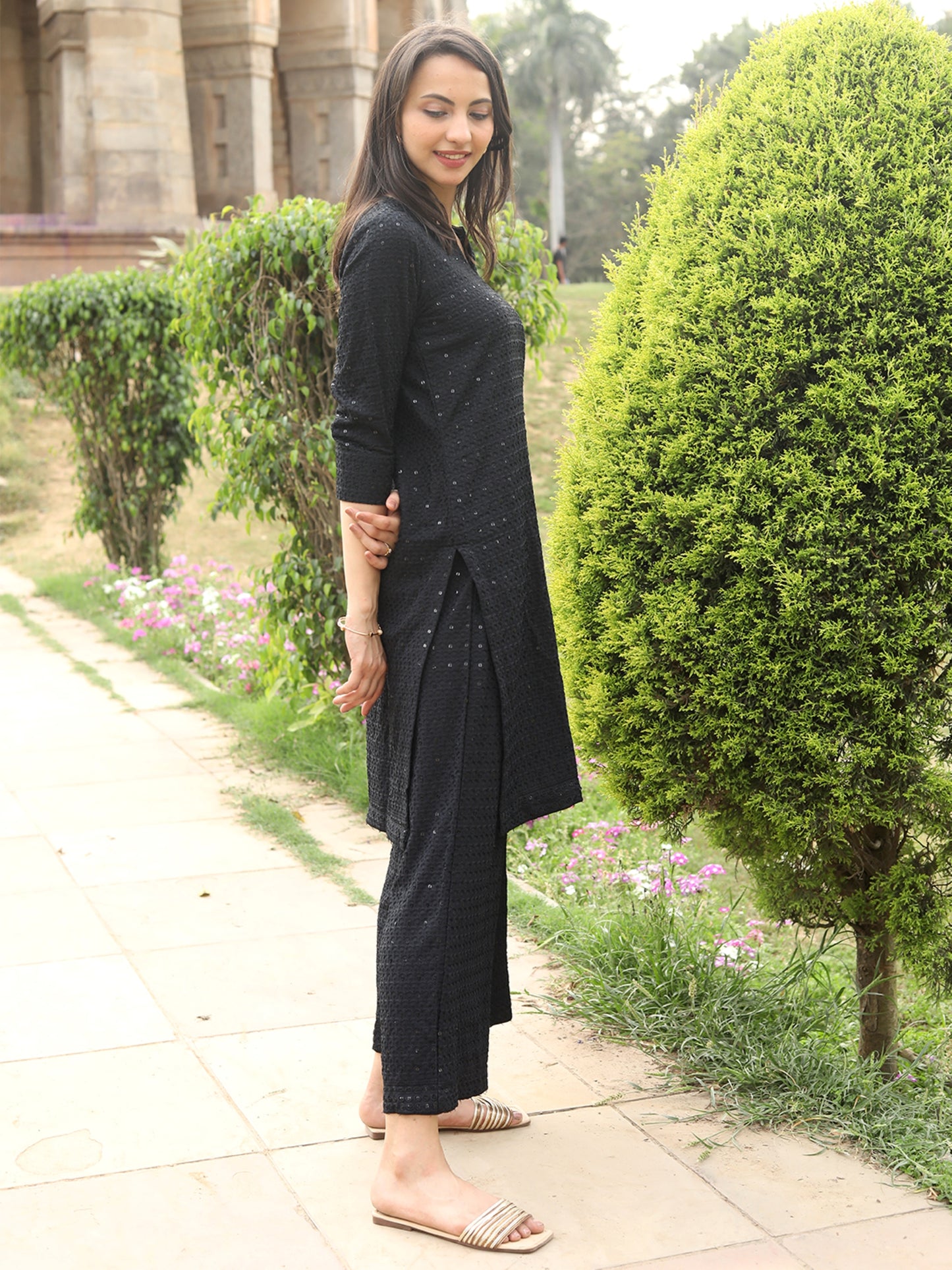Everyday Elegance Black